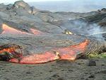 Lava in Kohola flow moves beyond rope barrier at Wilipe`a, Kilauea volcano, Hawai`i